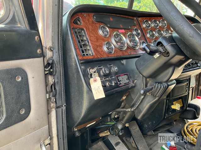 Peterbilt 379 Prime Movers