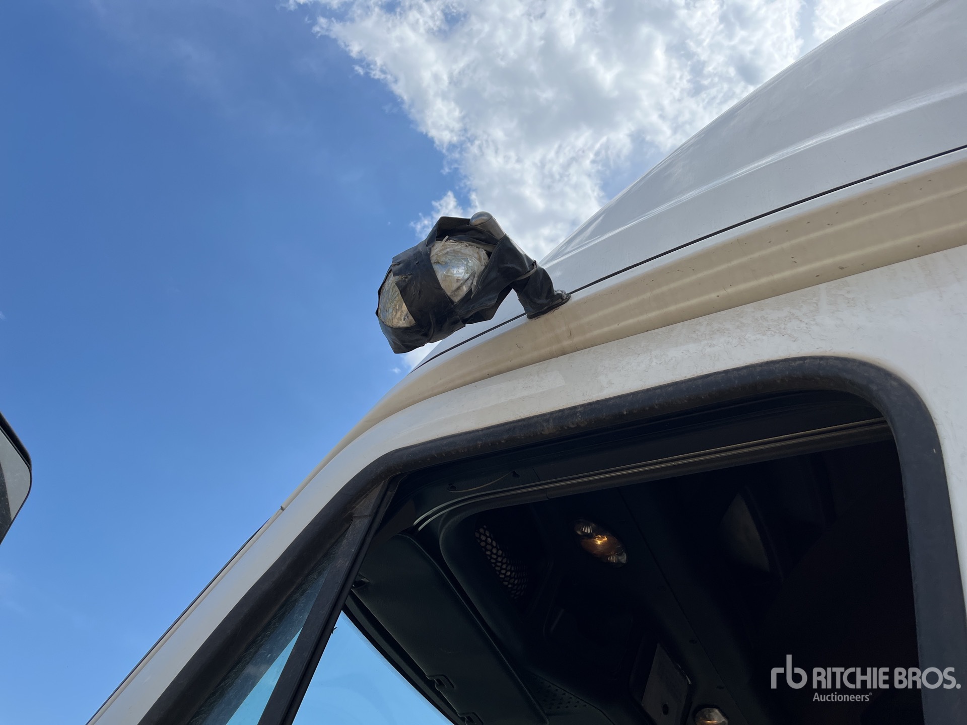 2013 Freightliner CASCADIA 125