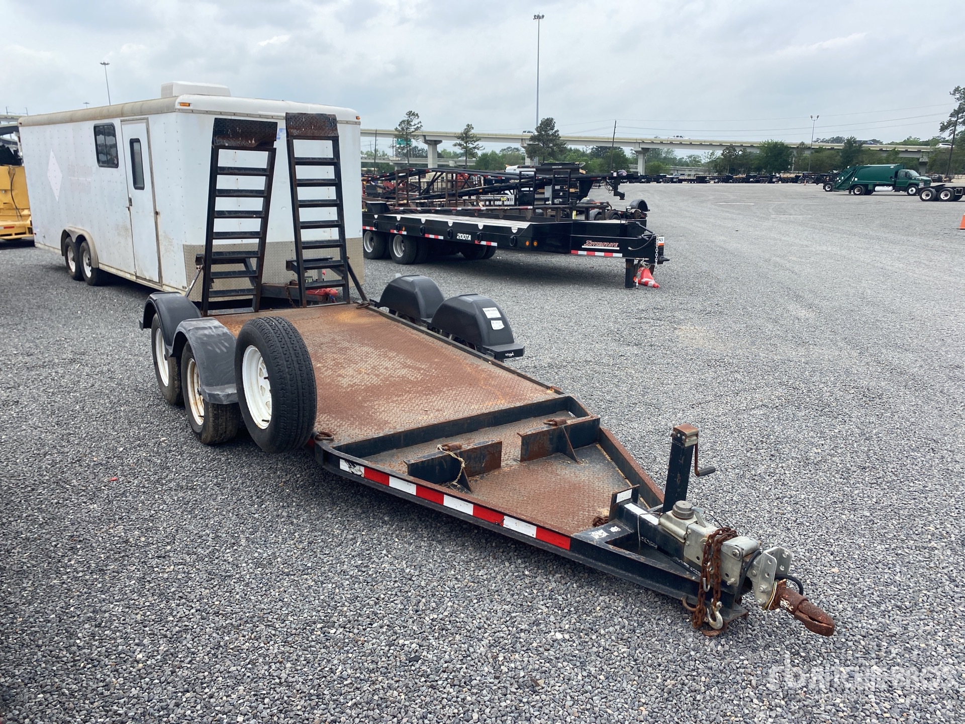 General Appearance with Image, coin avant droit