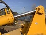 Hydraulics with Ripper Cylinders