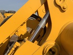Hydraulics with Ripper Cylinders