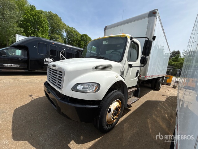 2015 Freightliner M2106 Van Truck