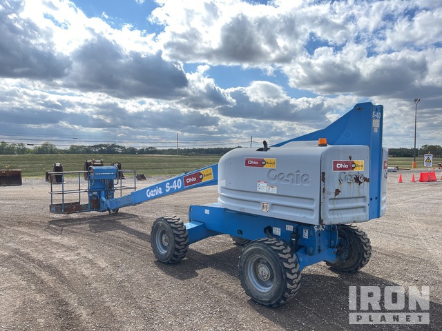 2013 Genie S40 4WD Diesel Telescopic Boom Lift in South Vienna, Ohio ...