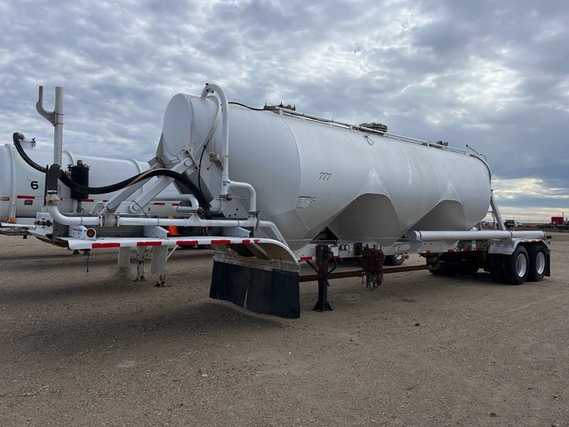 2012 Heil T/A Pneumatic Bulk Trailer