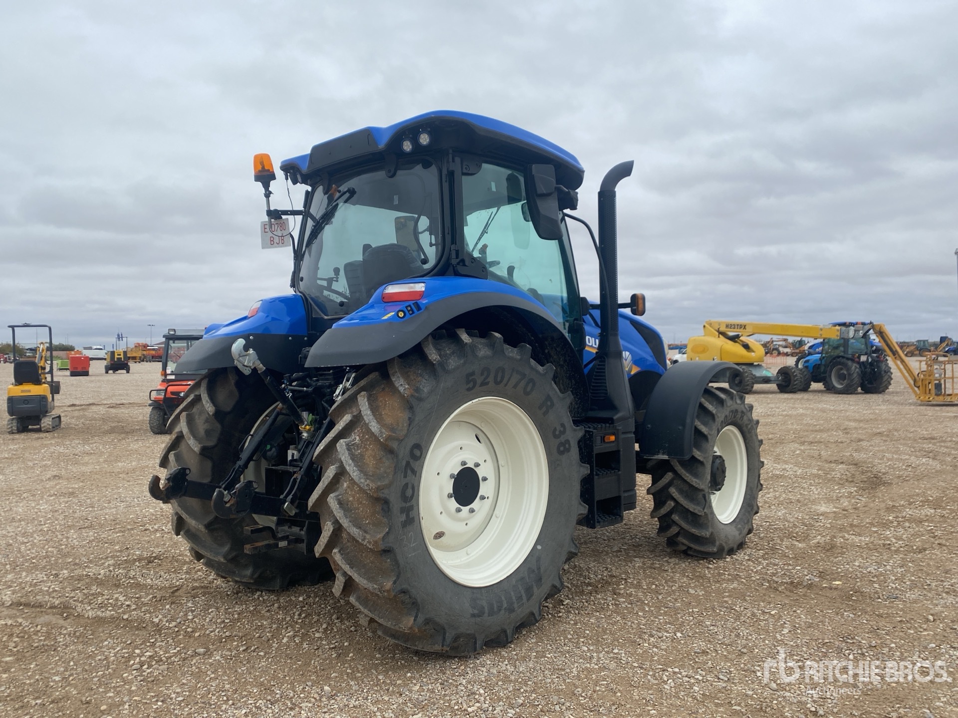 General Appearance with Foto, angolo anteriore sinistro