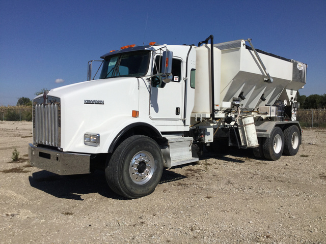 2006 Kenworth T800B Volumetric Mixer Truck 2006 Kenworth T800B Volumetric Mixer Truck