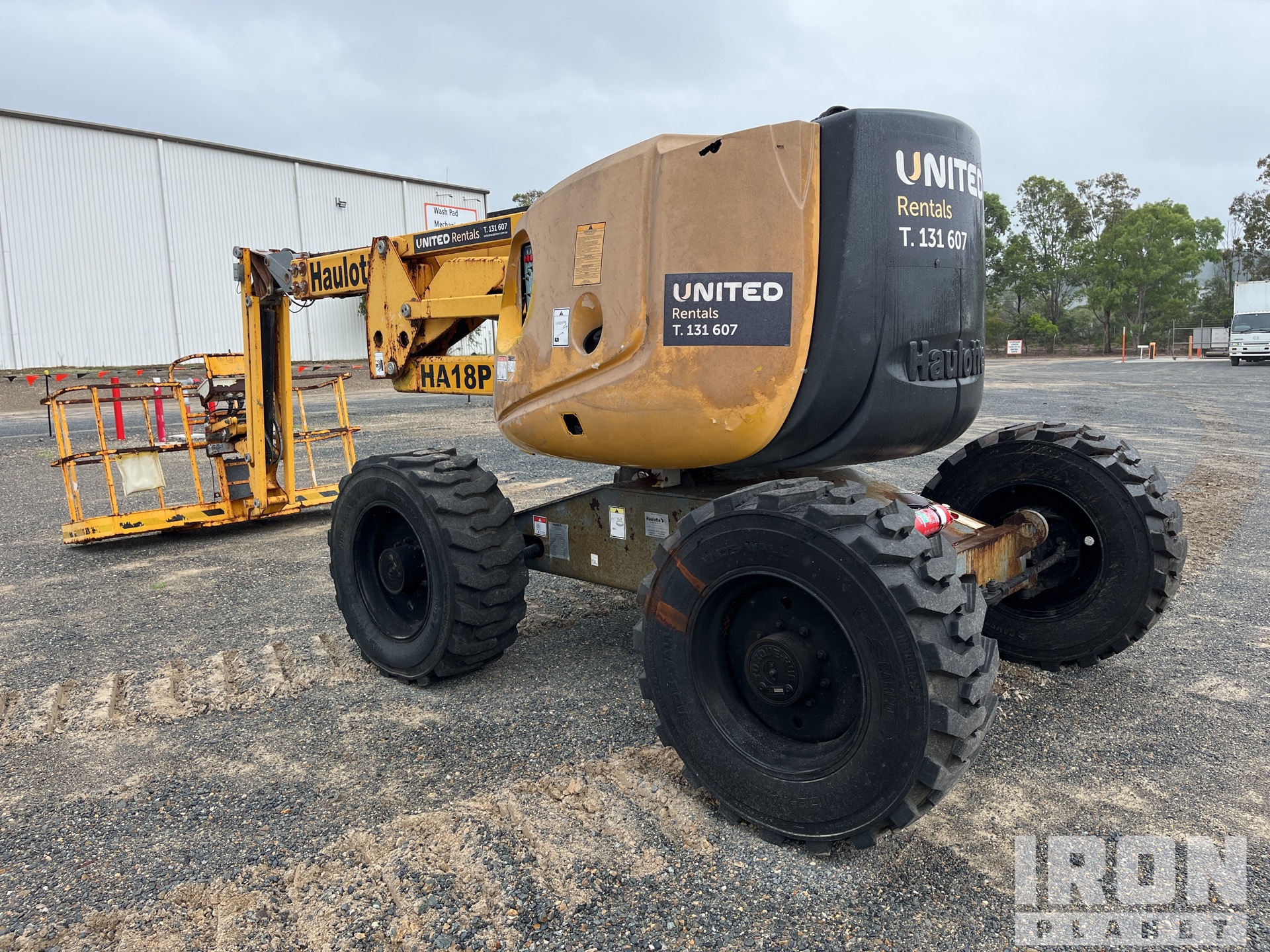 General Appearance with Picture, Left Rear Corner