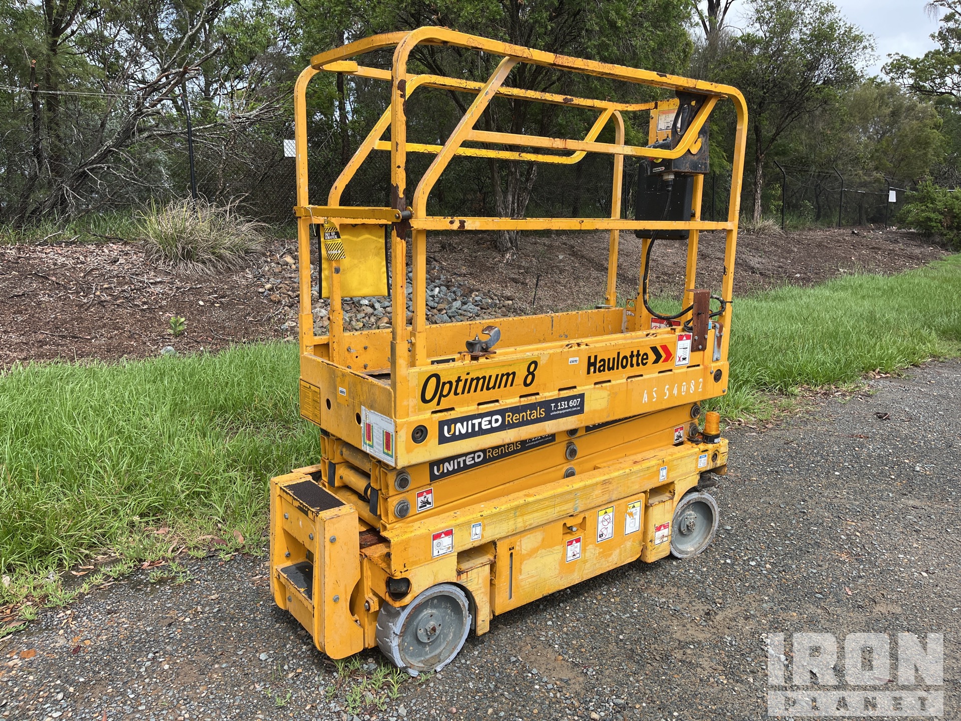 General Appearance with Picture, Right Rear Corner