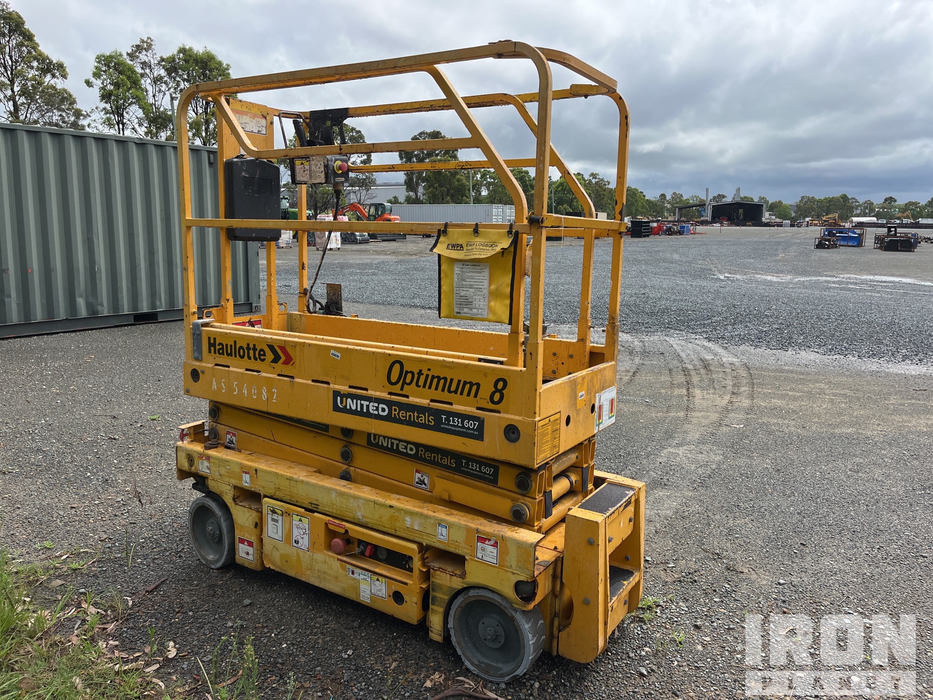 General Appearance with Picture, Left Rear Corner