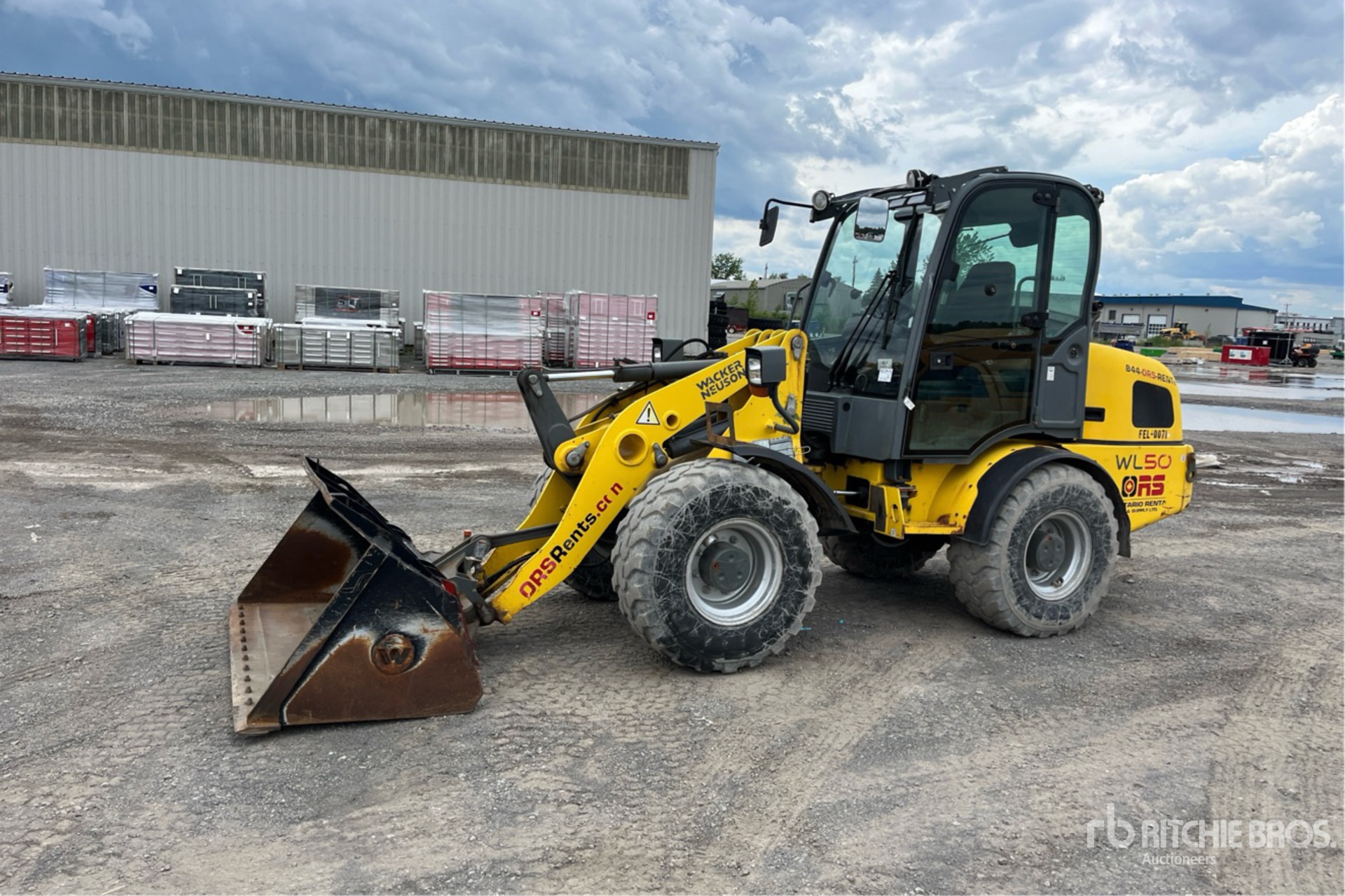 General Appearance with Picture, Left Front Corner