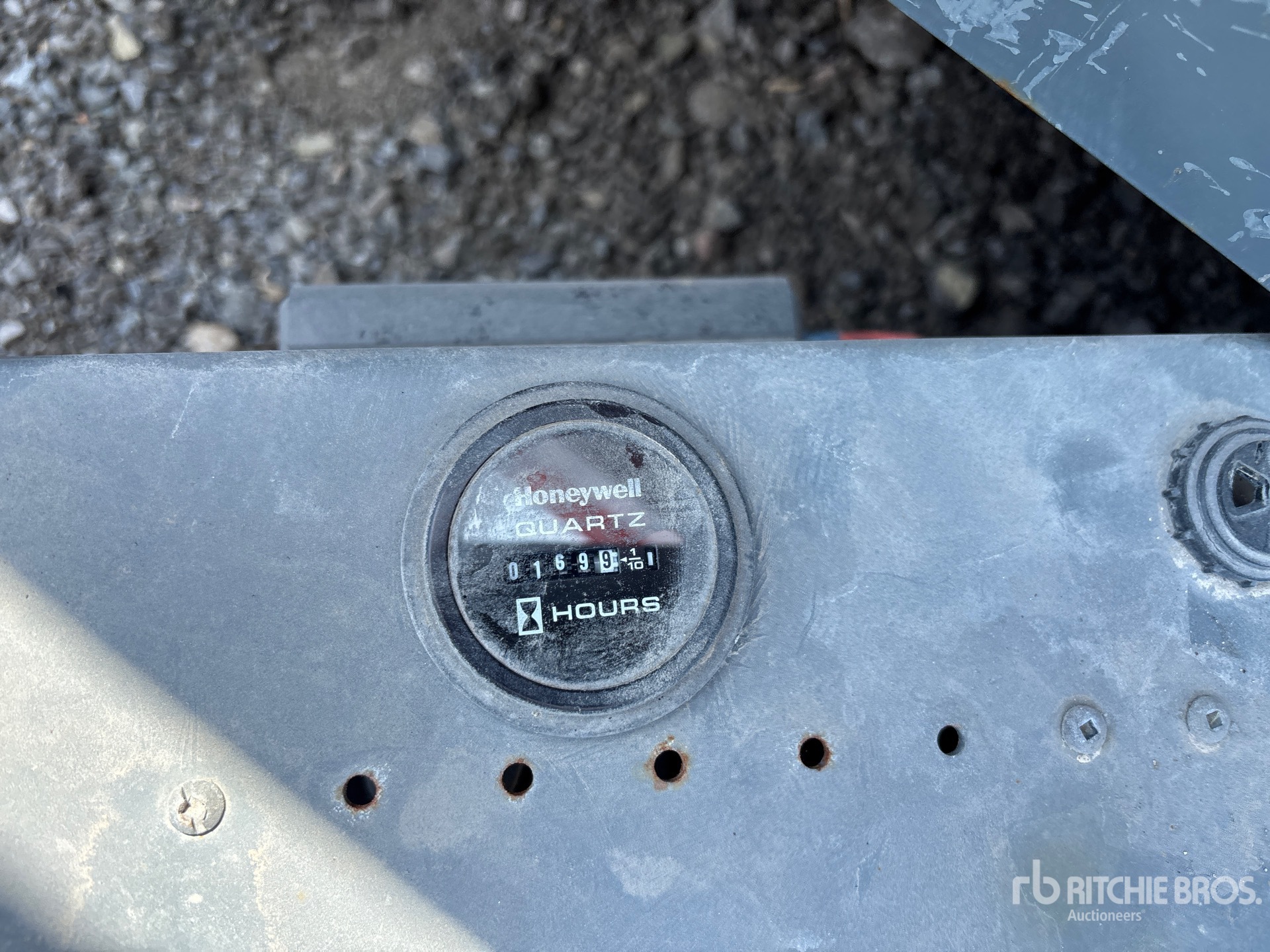 General Appearance with Hour Meter / Odometer