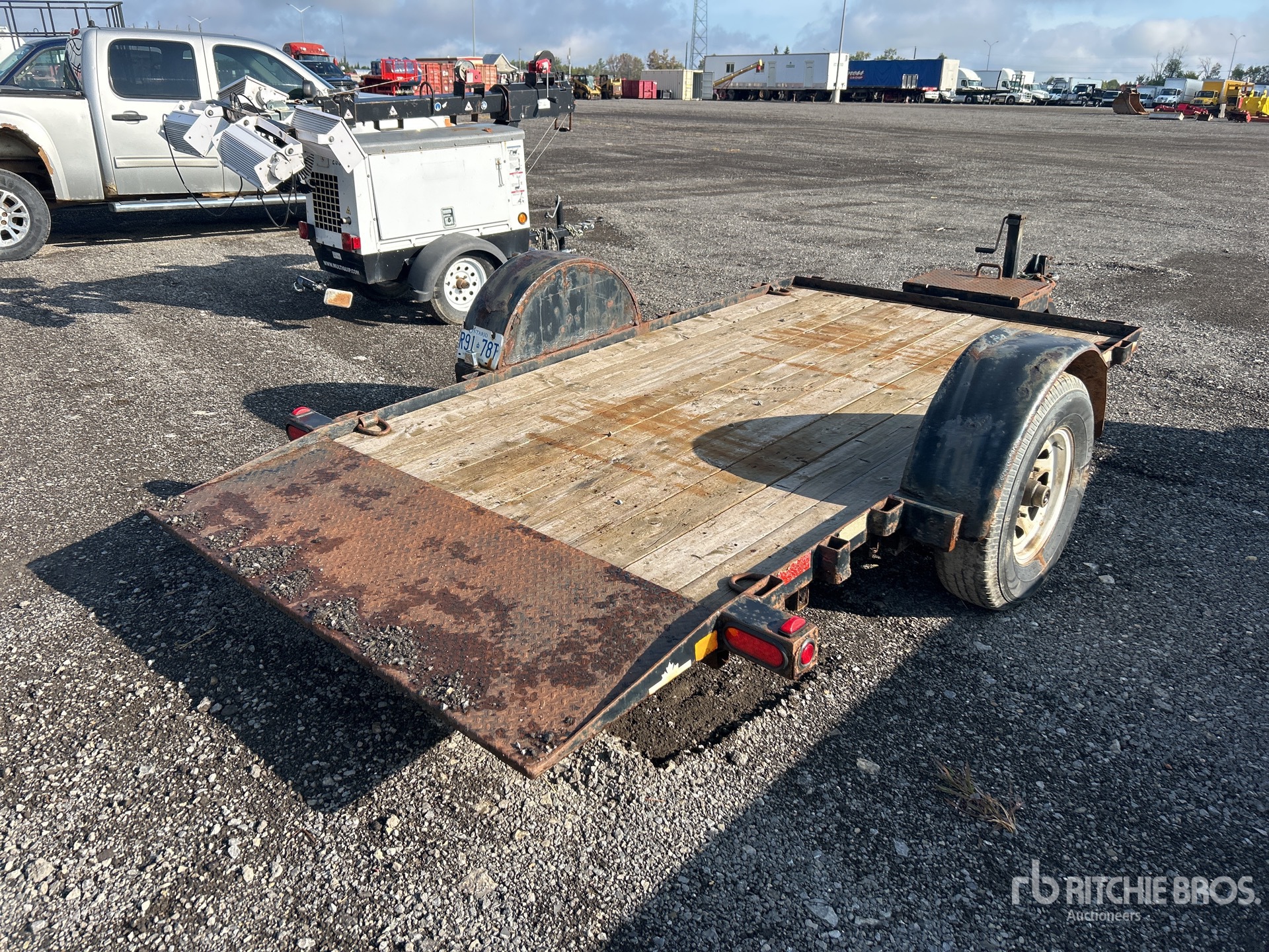 General Appearance with Picture, Right Rear Corner