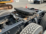 4 Underbody - Truck with 