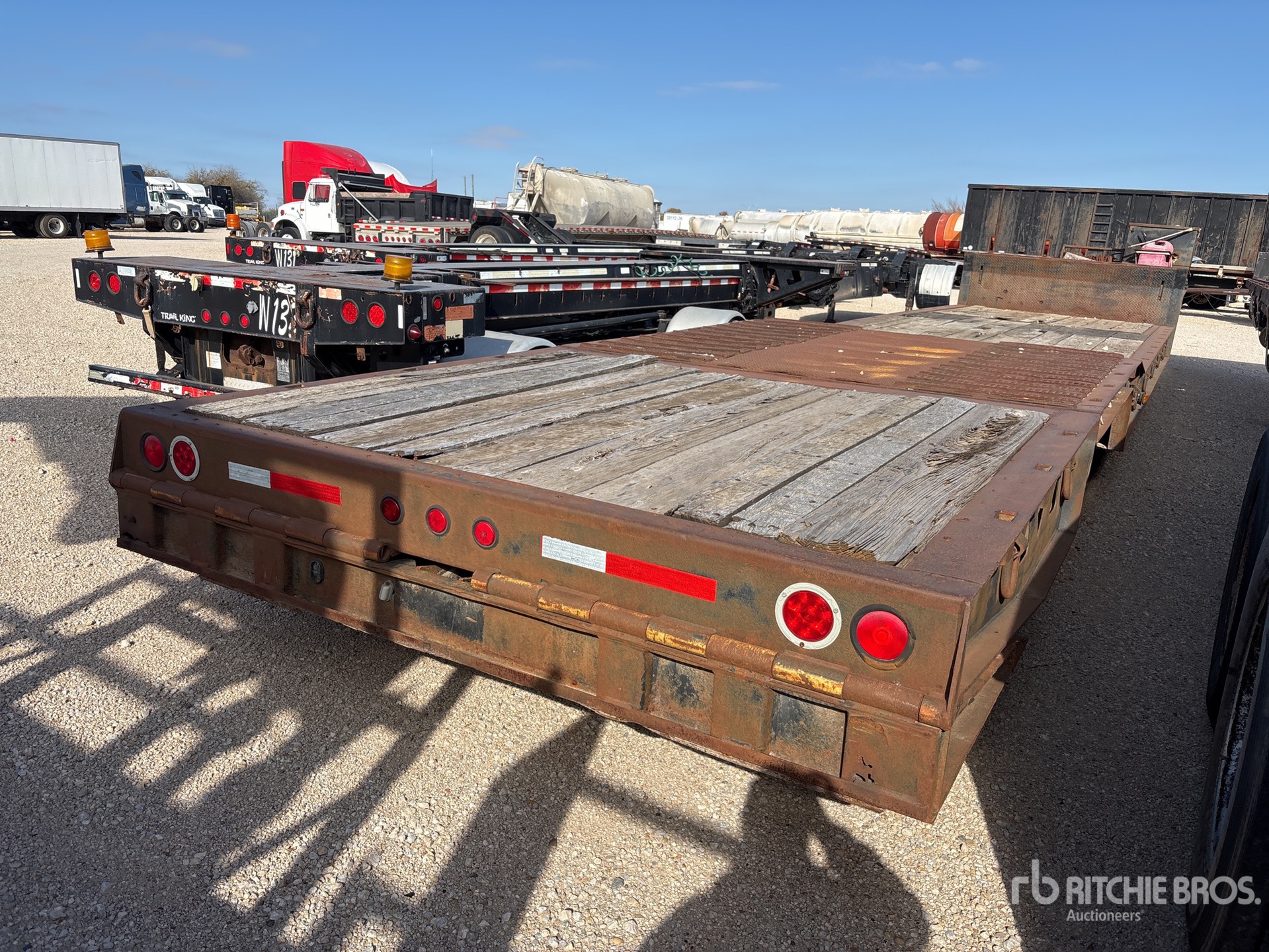 General Appearance with Foto, angolo anteriore sinistro