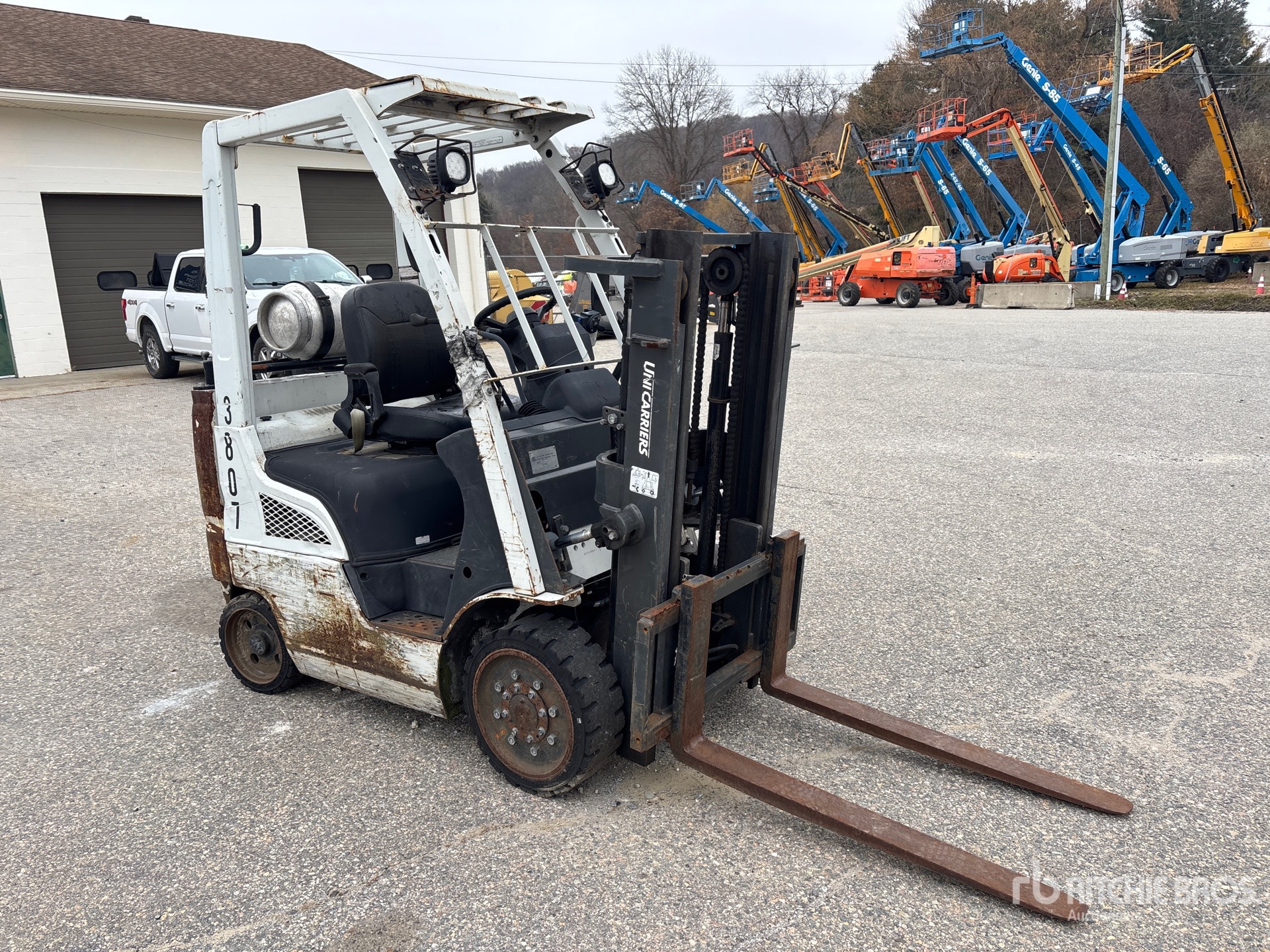 General Appearance with Picture, Right Front Corner