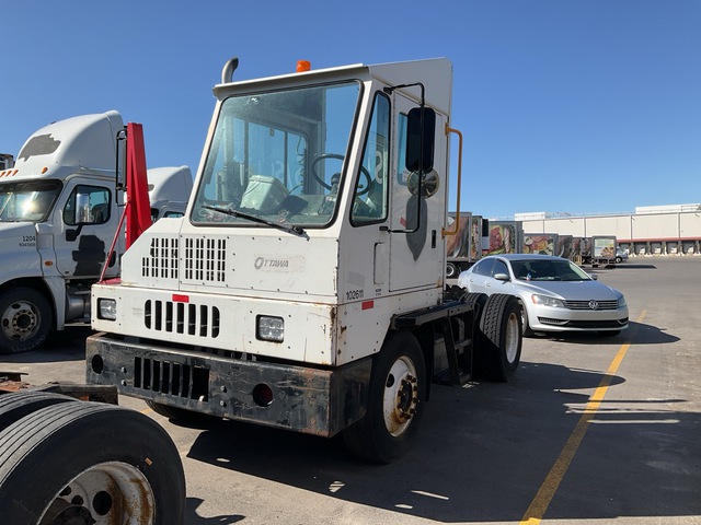 2006 Ottawa YT3U 4x2 Spotter Truck (Inoperable) 2006 Ottawa YT3U 4x2 Spotter Truck (Inoperable)