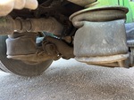 Underbody with Non-Driven Drop Axle (1)