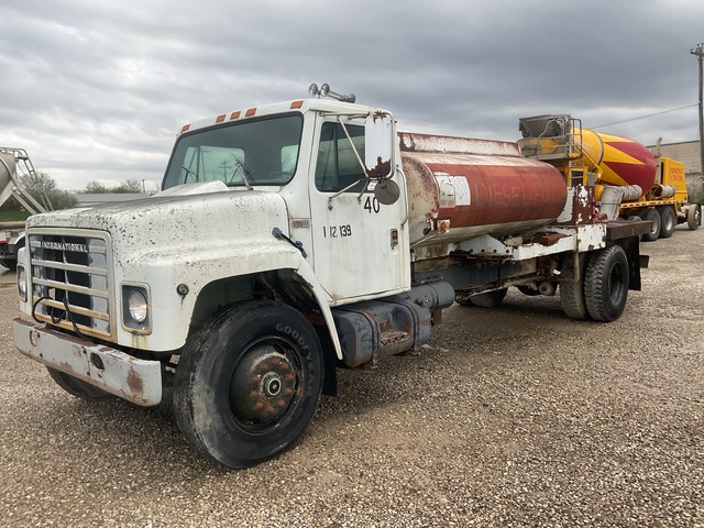 1988 International 1954 4x2 Fuel Truck