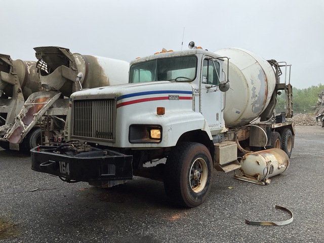 1998 International 5000 6x4 Mixer Truck