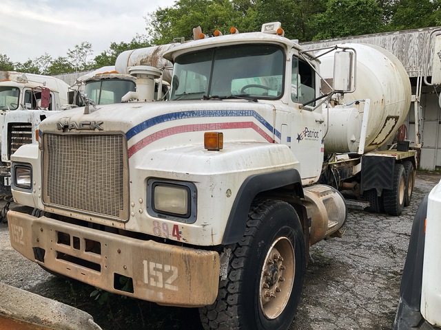 1999 Mack RD690S 6x4 Mixer Truck