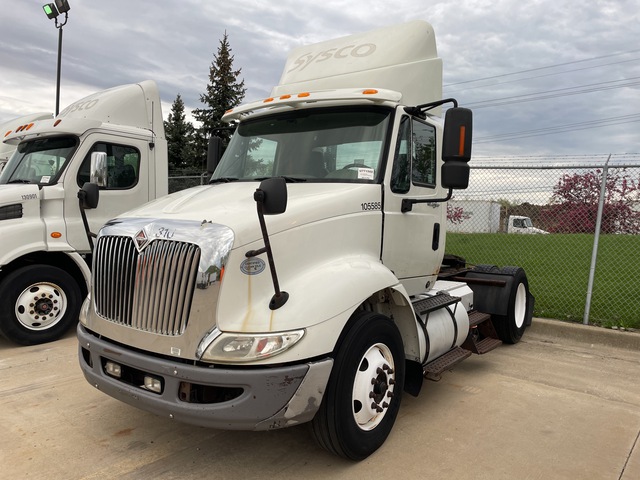 2010 International 8600 4x2 S/A Day Cab Truck Tractor (Inoperable)