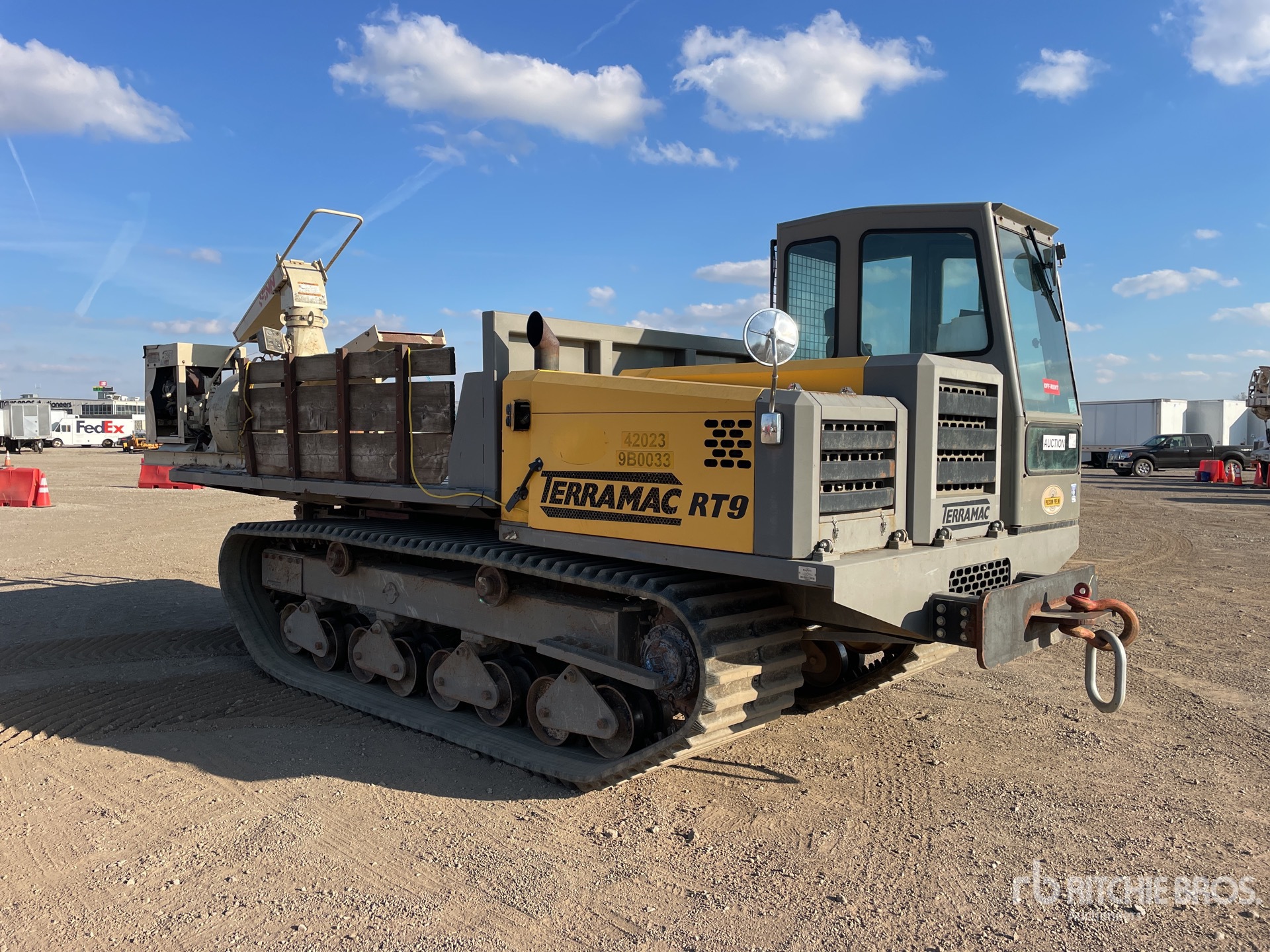 2013 Terramac RT9 Crawler Carrier w/ Finn B70 Straw Blower | Ritchie ...