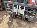 Hydraulics with Fork Positioning Cylinder (on fork carriage)