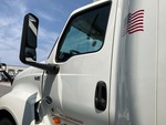 MN272513 - 2021 International LT625: Cab Doors