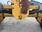 Chassis with Usure de la broche articulée de l'essieu avant