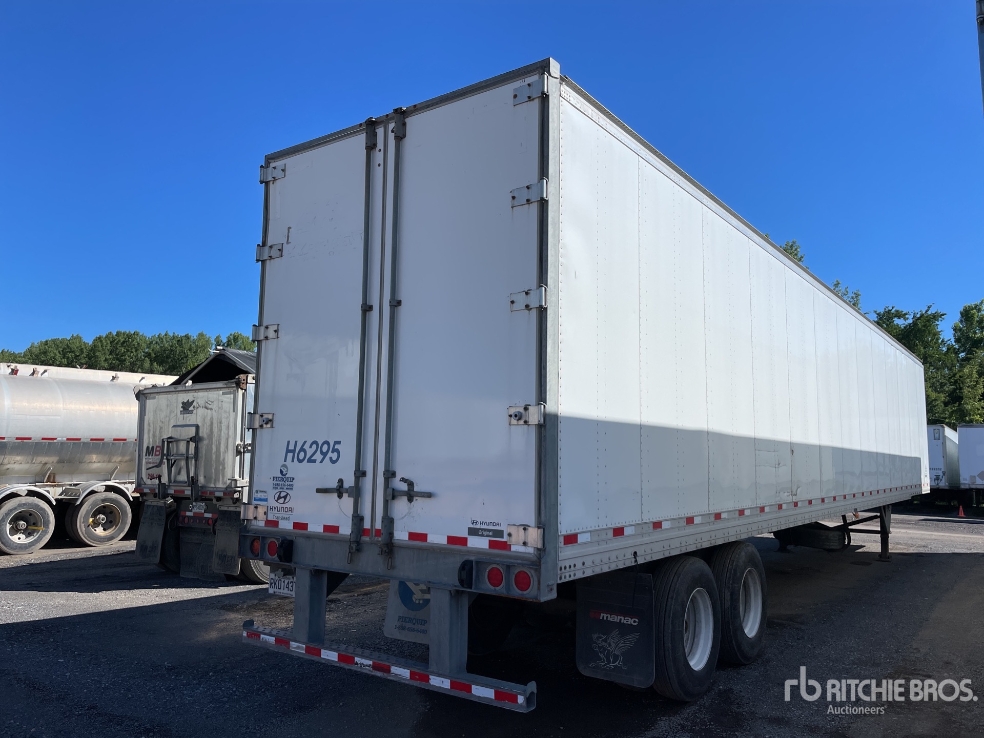 2016 Hyundai 53 ft x 102 in T/A Heated