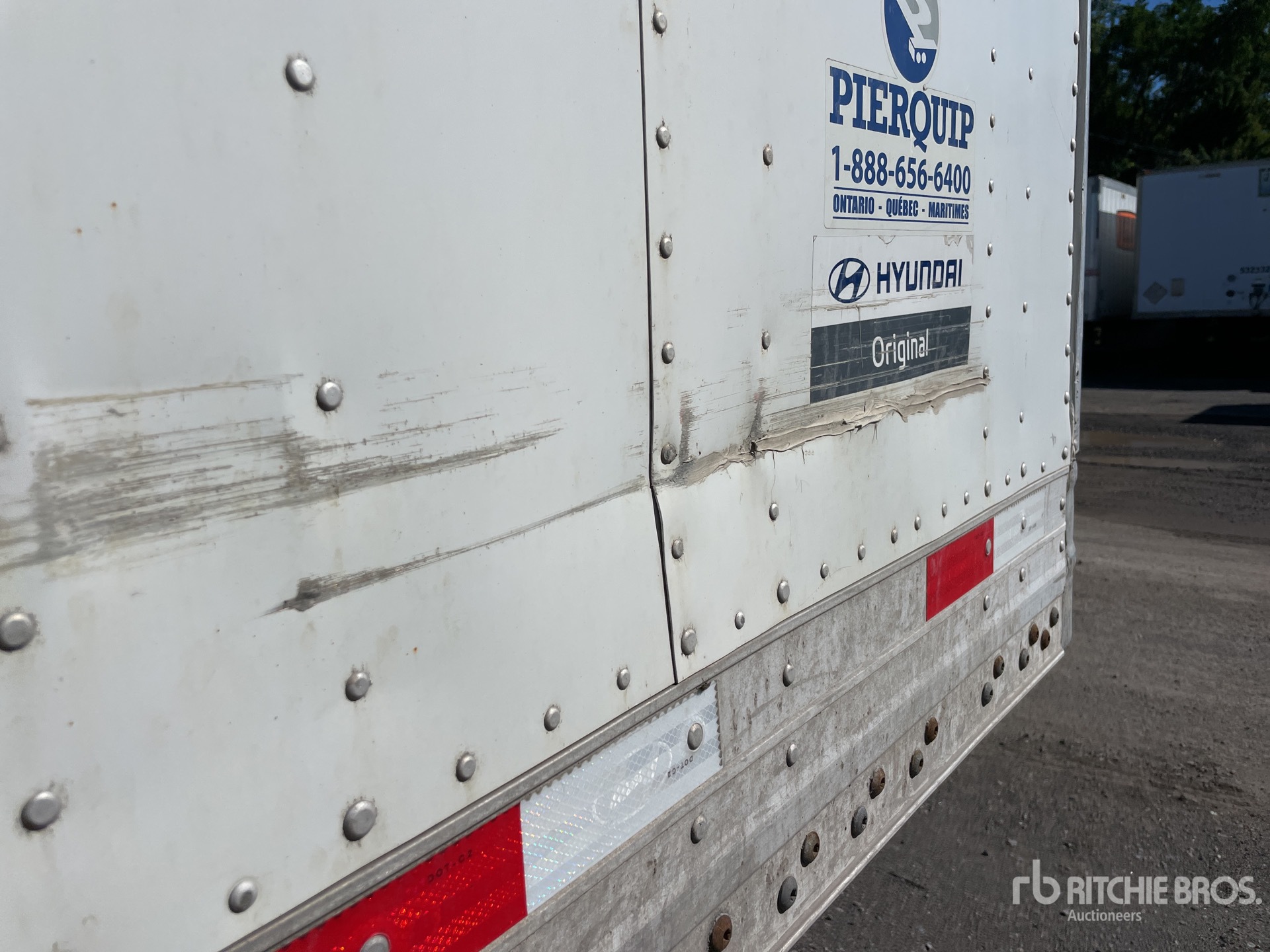 2016 Hyundai 53 ft x 102 in T/A Heated