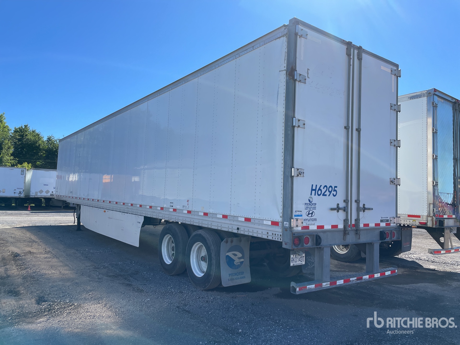 2016 Hyundai 53 ft x 102 in T/A Heated