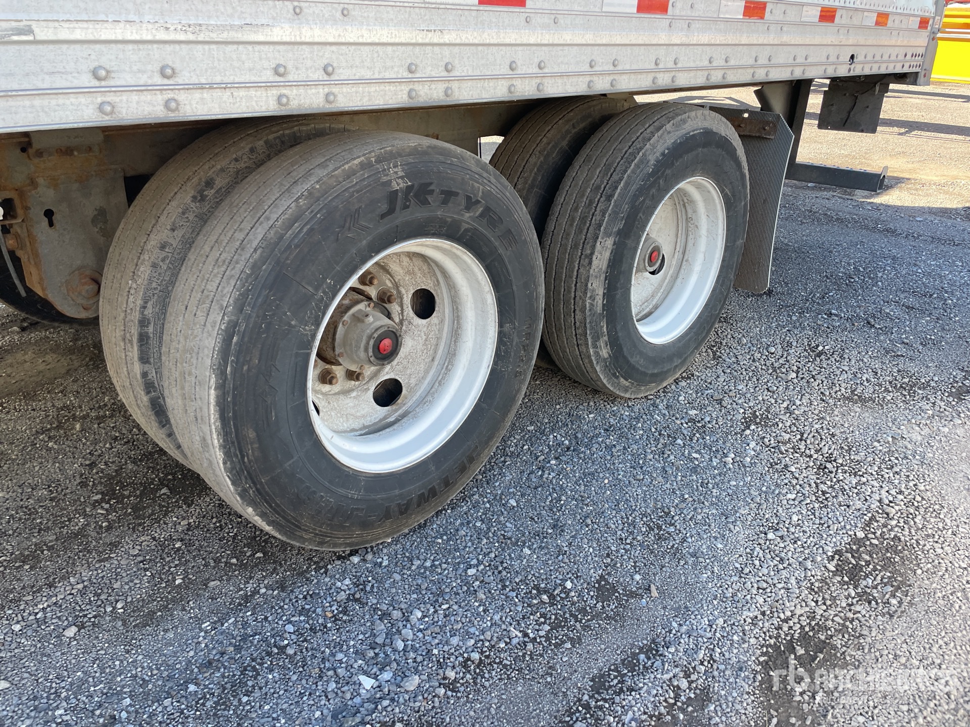 2016 Hyundai 53 ft x 102 in T/A Heated
