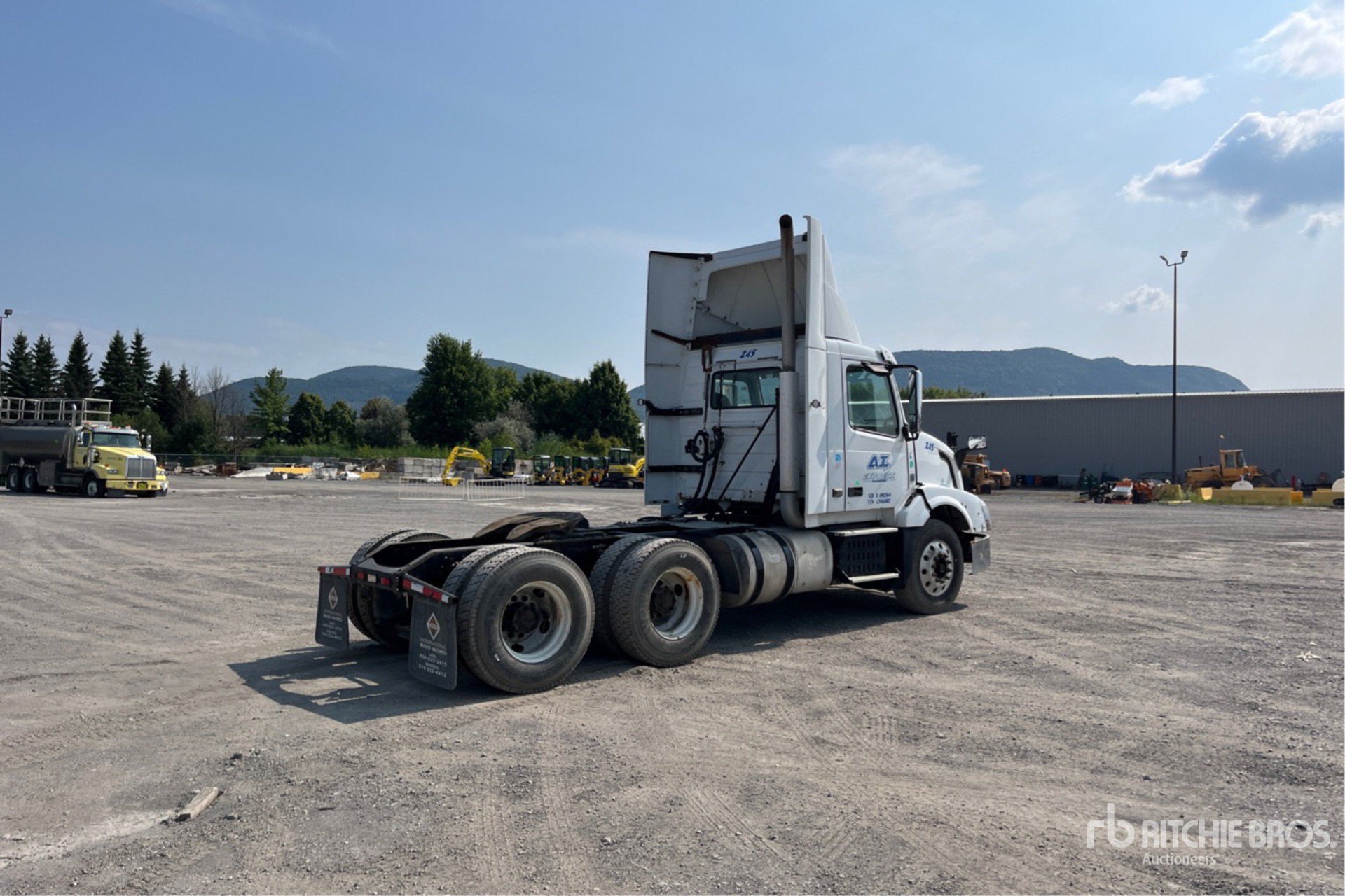 2012 Volvo VNL