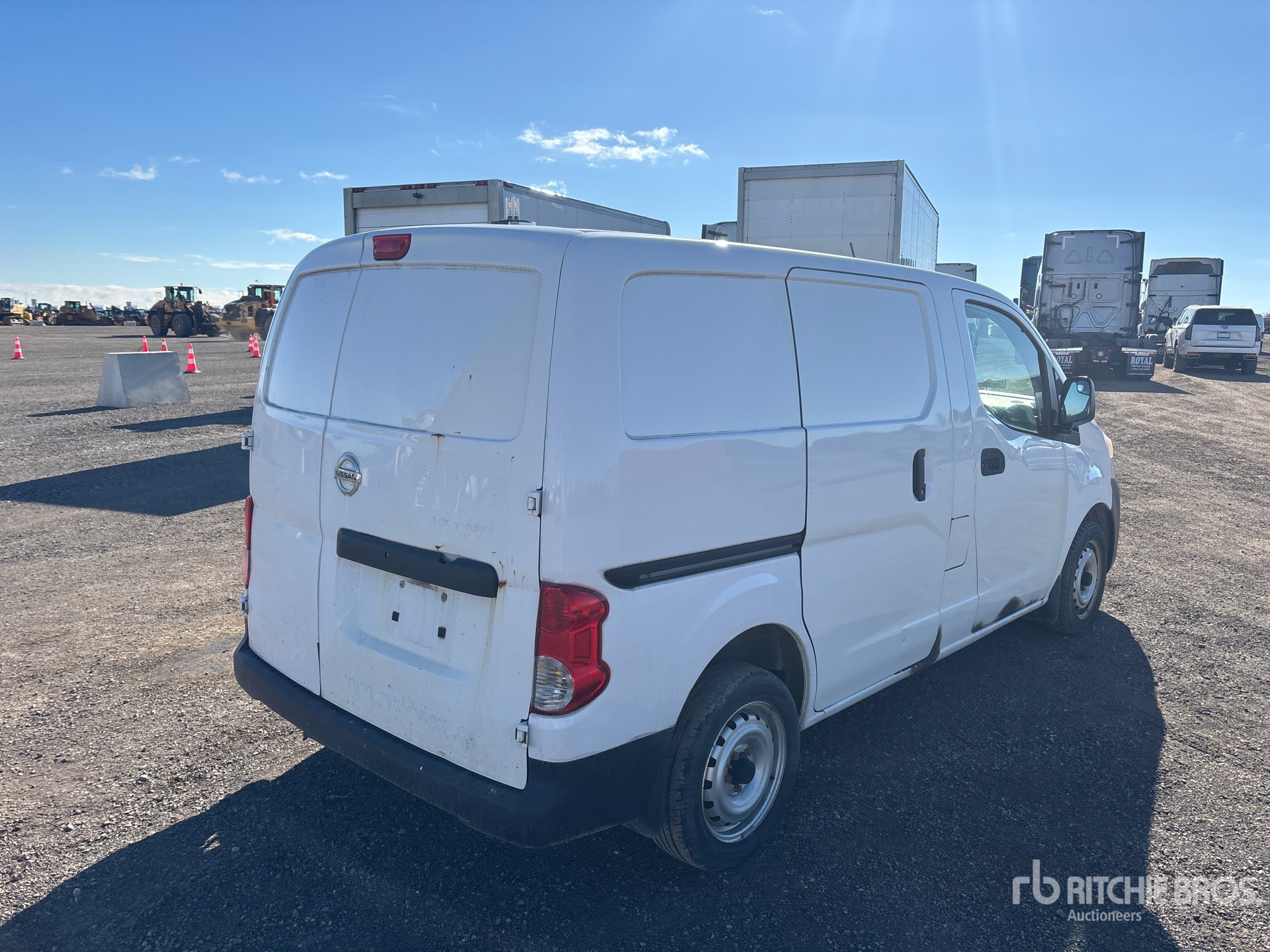 Aspect général with Image, coin arrière droit