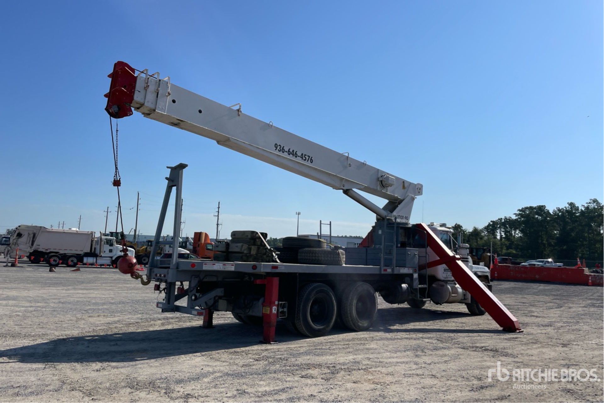 General Appearance with Picture, Right Rear Corner