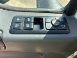 LN146939 - 2020 International LT6125DCAT: Window Controls