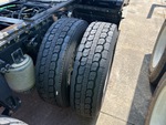 LN146939 - 2020 International LT6125DCAT: Right Front Drive Tires