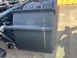 LN146939 - 2020 International LT6125DCAT: Mud Flaps