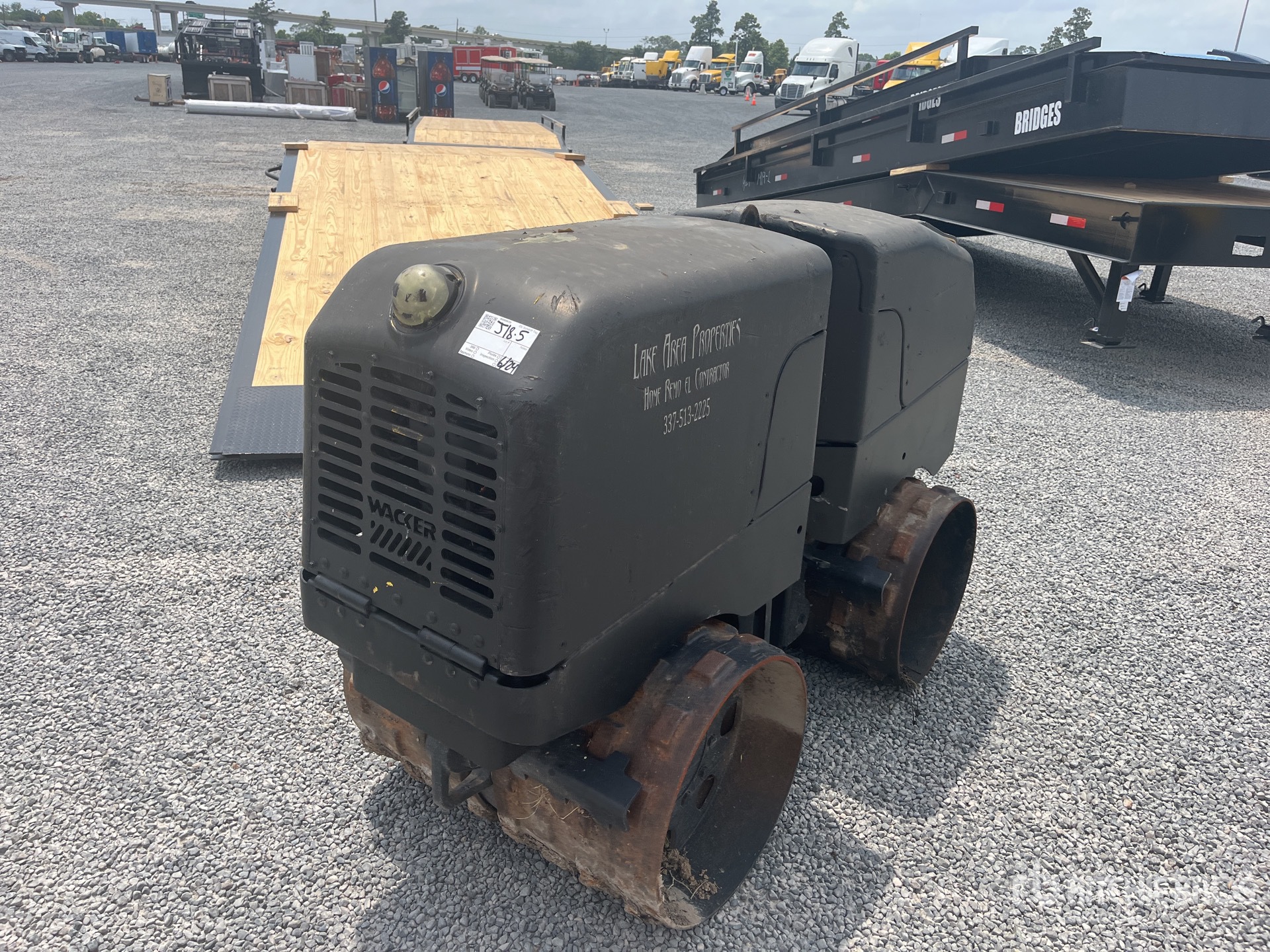 General Appearance with Picture, Left Front Corner