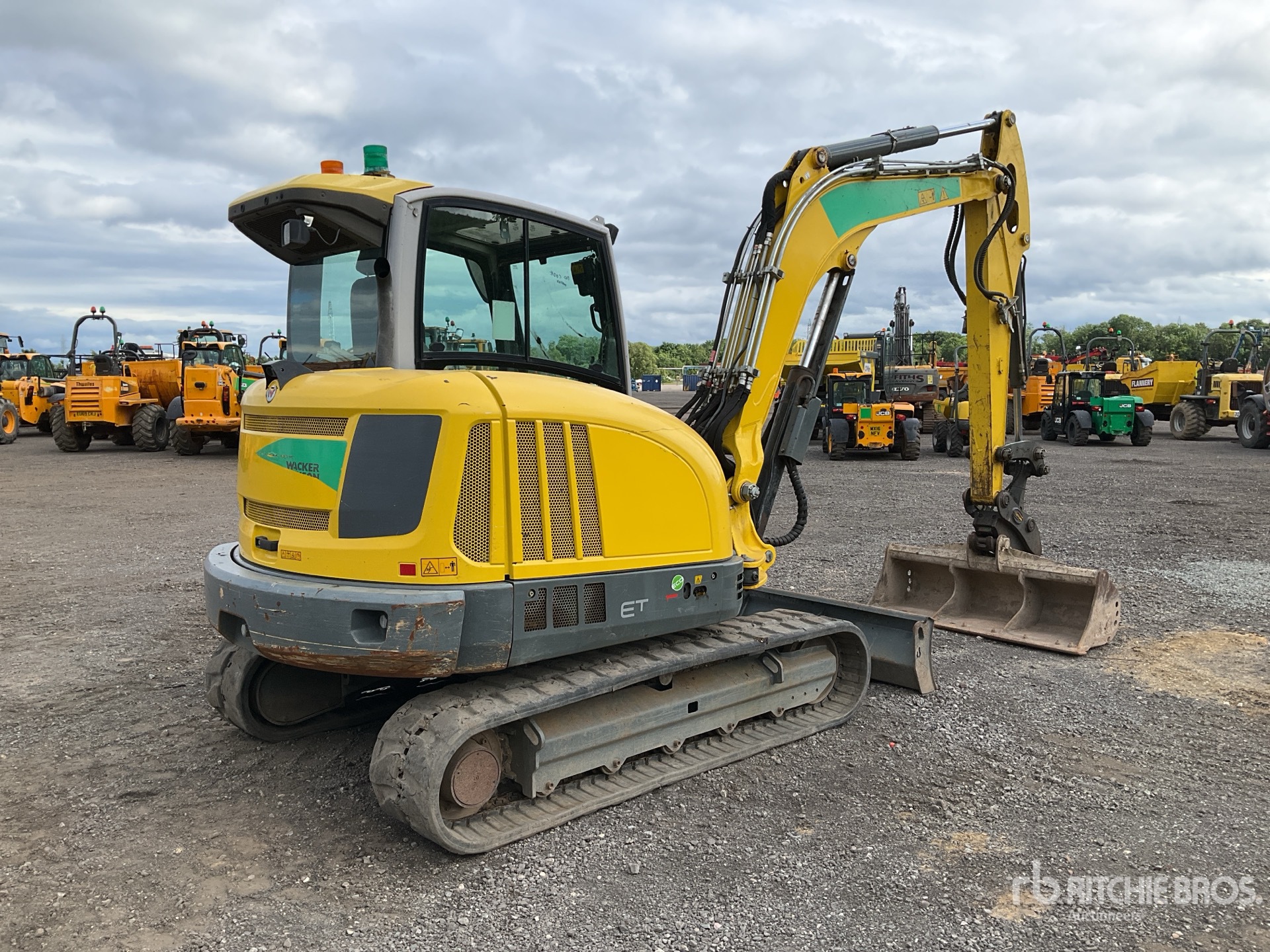 General Appearance with Picture, Right Rear Corner