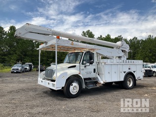 2004 Altec AA755L 55 ft on 2005 Ford F-550 4x2 International 4300 ...