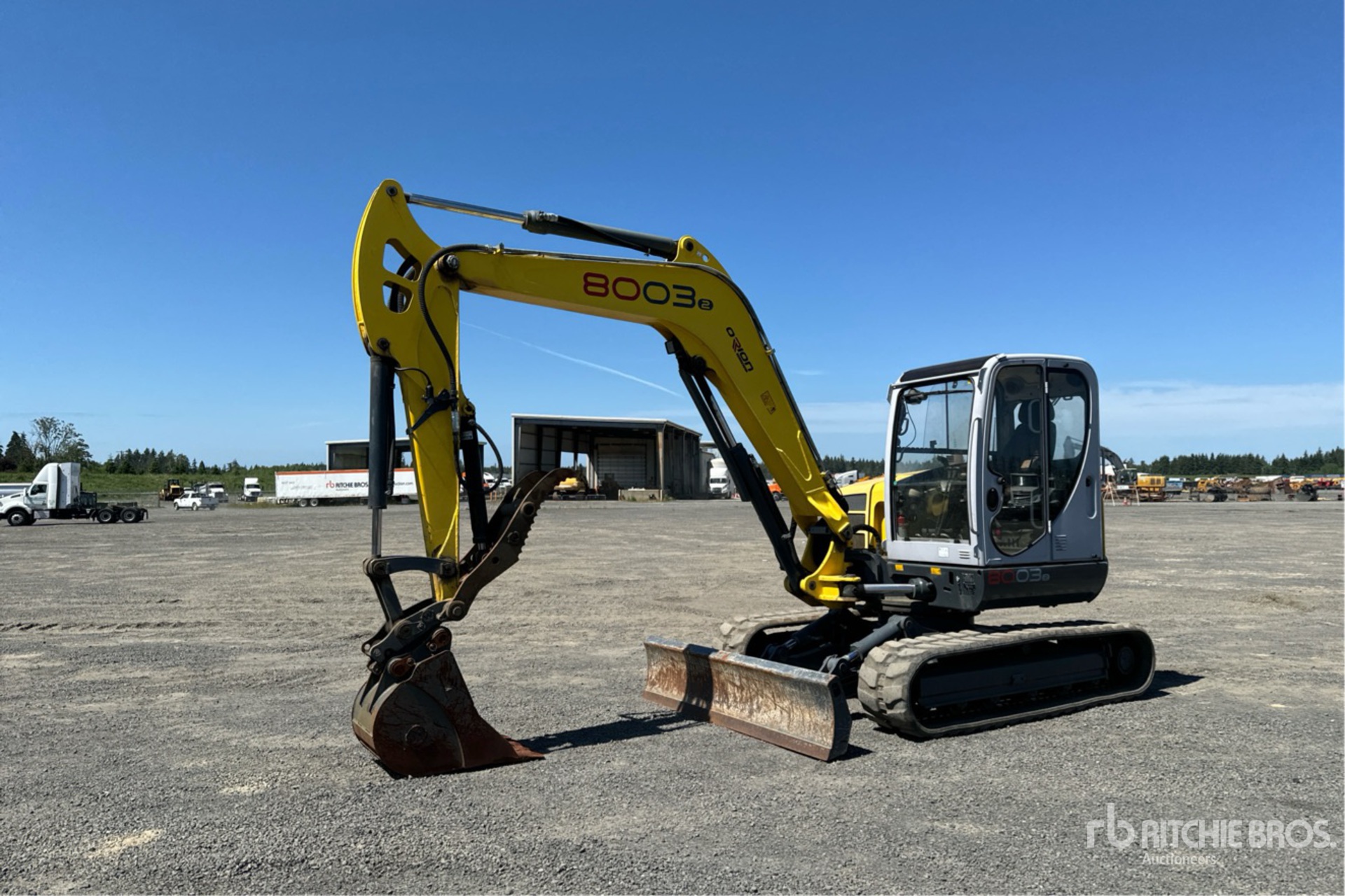 General Appearance with Picture, Left Front Corner