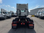 LL880181 - 2020 International LT625: Mud Flaps