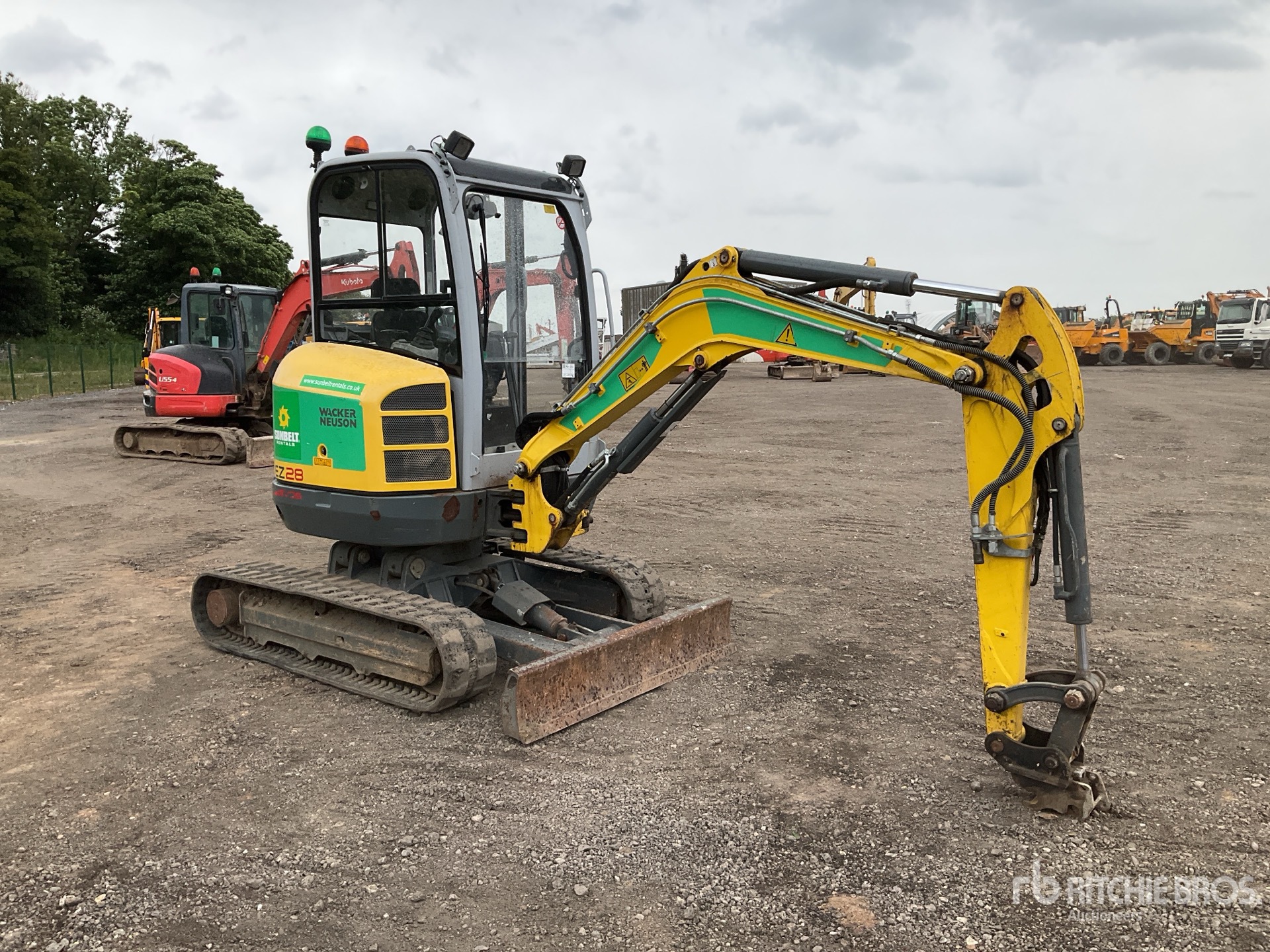 General Appearance with Picture, Right Front Corner