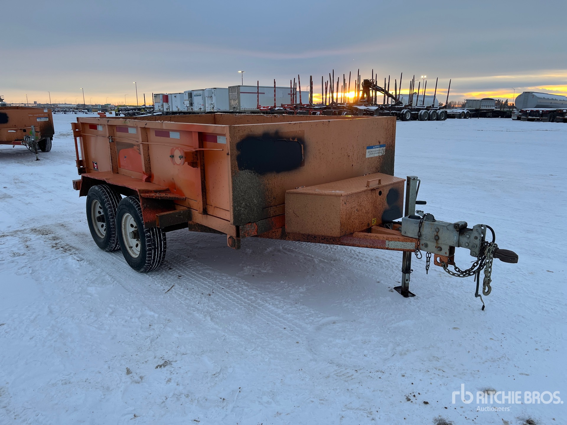 General Appearance with Picture, Right Front Corner