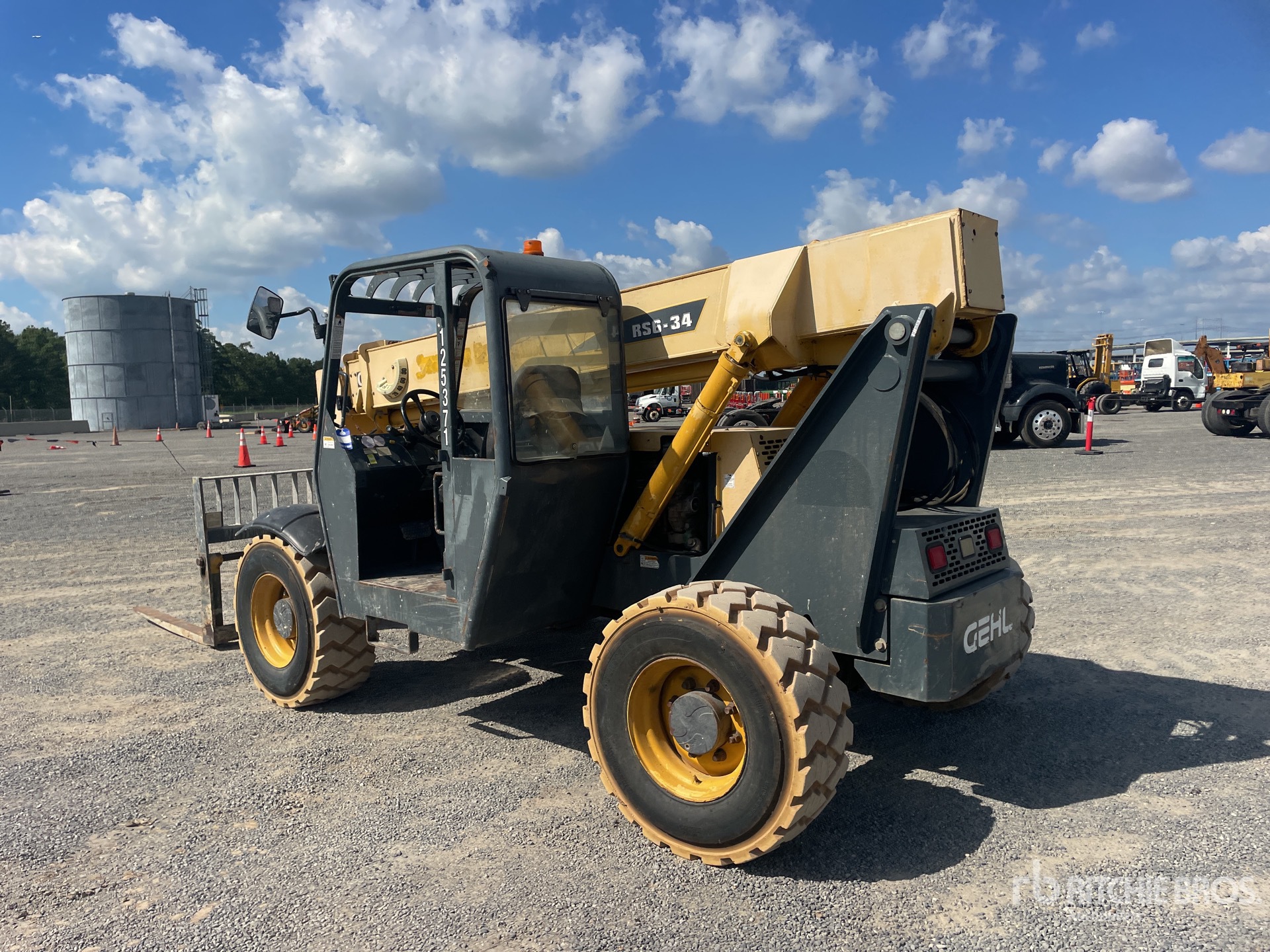 General Appearance with Picture, Left Rear Corner