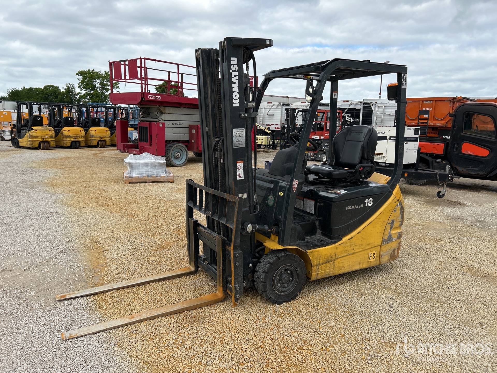 General Appearance with Picture, Left Front Corner