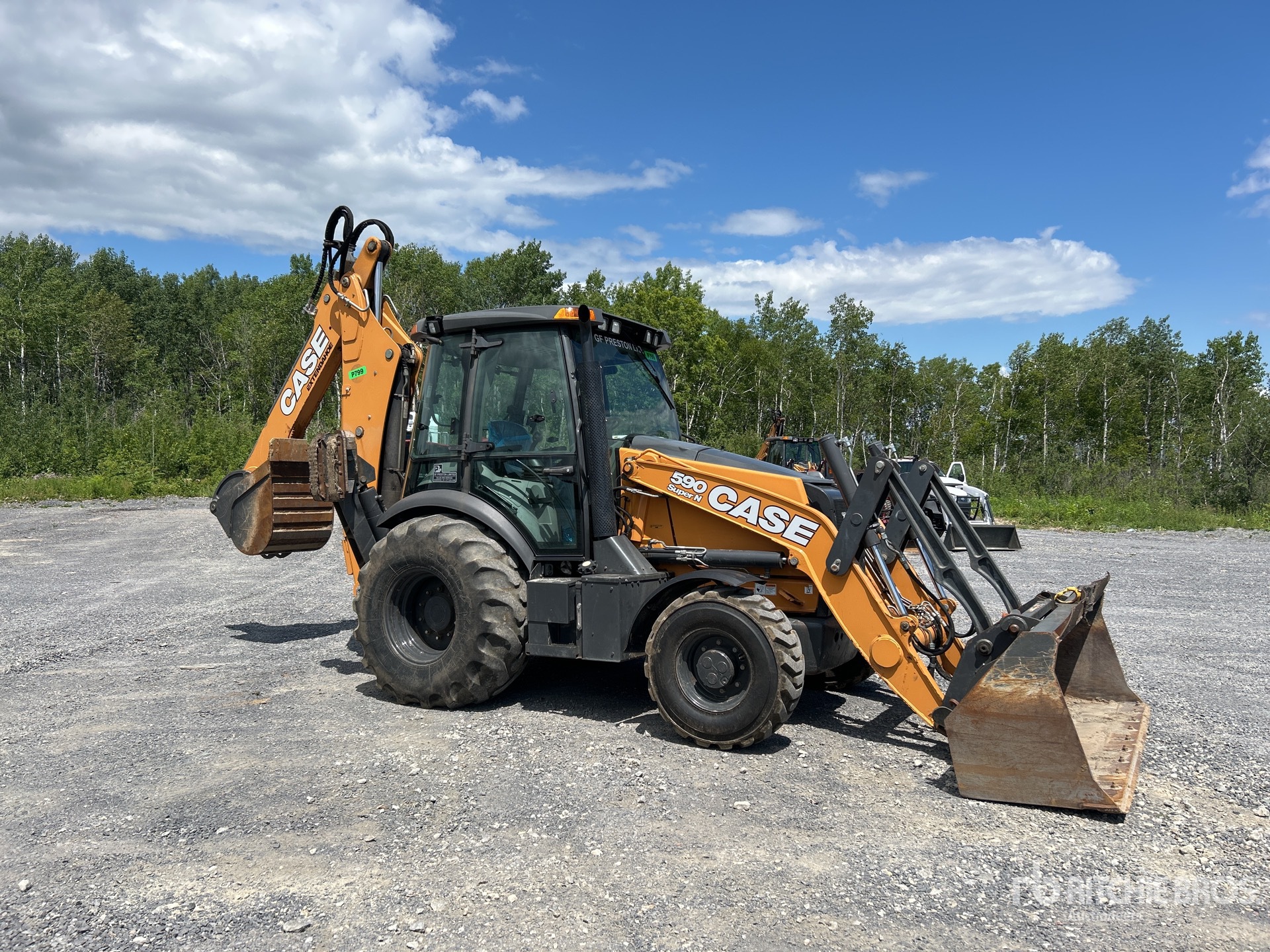 General Appearance with Picture, Right Front Corner