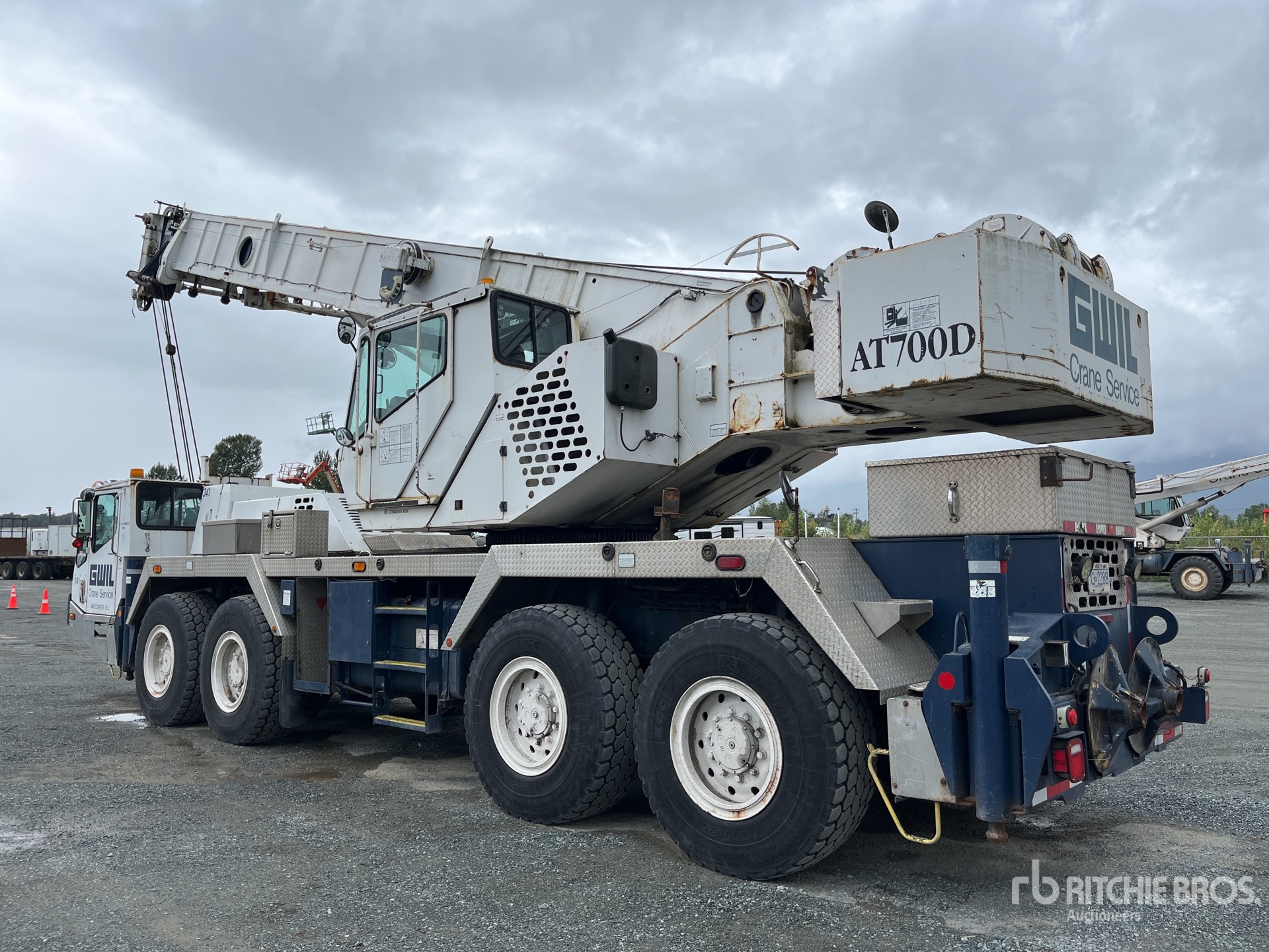 General Appearance with Picture, Left Rear Corner